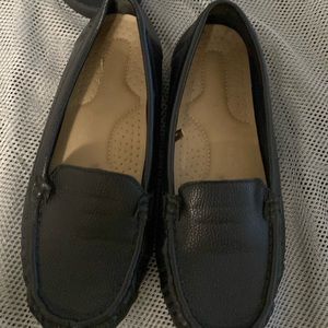 Women’s black  8.5 loafers